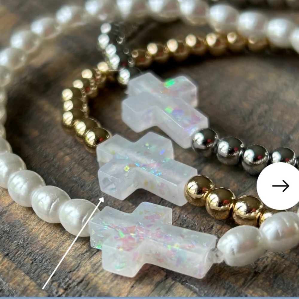 BRAND NEW WHITE CROSS HOLY WATER STRETCH  BRACELET GOLD BEADS